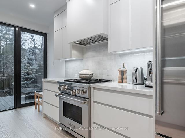 101 Balmoral Ave, House semidetached with 3 bedrooms, 3 bathrooms and 1 parking in Toronto ON | Image 3