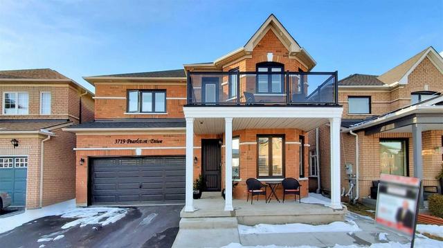 3719 Pearlstone Dr, House detached with 4 bedrooms, 4 bathrooms and 4 parking in Mississauga ON | Image 1