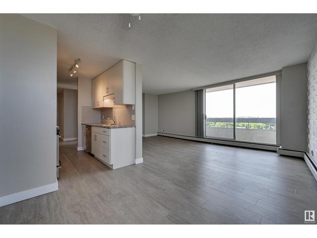 710 - 10883 Saskatchewan Dr Nw, Condo with 1 bedrooms, 1 bathrooms and 1 parking in Edmonton AB | Image 2