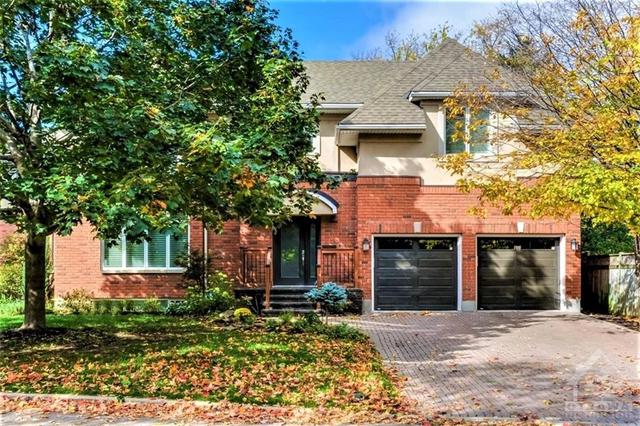 704 Brierwood Avenue, House detached with 4 bedrooms, 4 bathrooms and 6 parking in Ottawa ON | Image 3