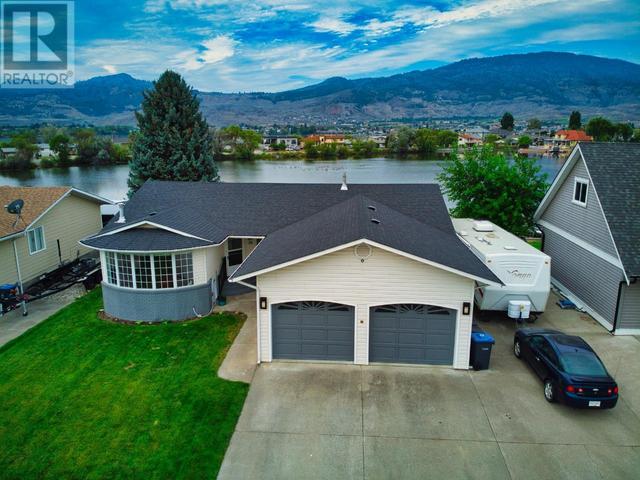 38 Bayview Crescent, House detached with 3 bedrooms, 2 bathrooms and 2 parking in Osoyoos BC | Image 2