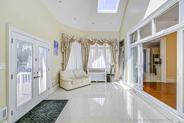 5 Long Hill Dr, House detached with 5 bedrooms, 7 bathrooms and 9 parking in Richmond Hill ON | Image 24