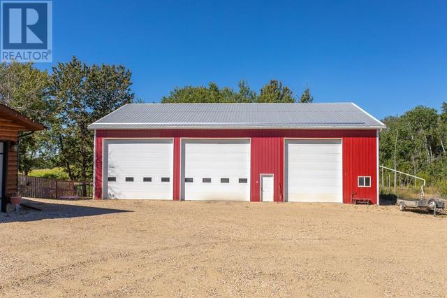 25006 Township Road 382, House detached with 5 bedrooms, 3 bathrooms and null parking in Lacombe County AB | Card Image