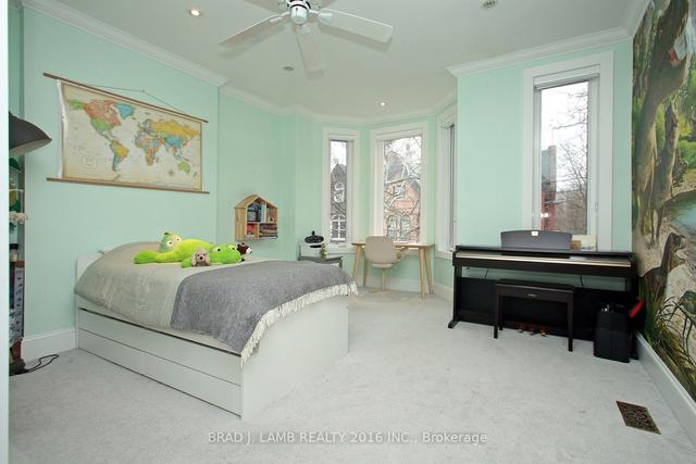153 Collier St, House attached with 3 bedrooms, 3 bathrooms and 2 parking in Toronto ON | Image 6