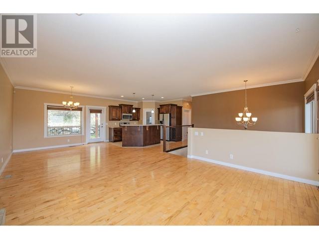 1055 Mt Ida Drive, House detached with 4 bedrooms, 3 bathrooms and 3 parking in Vernon BC | Image 40