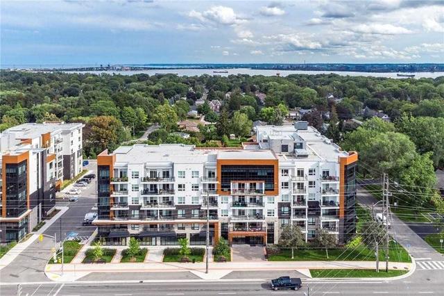 ph610 - 320 Plains Rd E, Condo with 2 bedrooms, 2 bathrooms and 2 parking in Burlington ON | Image 1