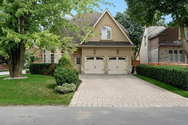 19 Cowley Ave, House detached with 4 bedrooms, 6 bathrooms and 6 parking in Toronto ON | Image 35