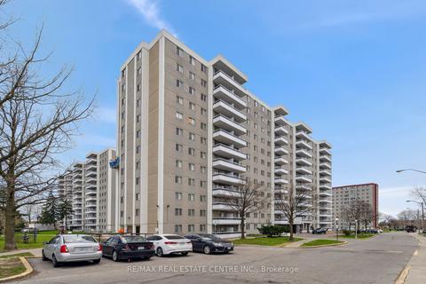 711 - 200 Lotherton Ptwy N, Condo with 2 bedrooms, 1 bathrooms and 1 parking in Toronto ON | Card Image
