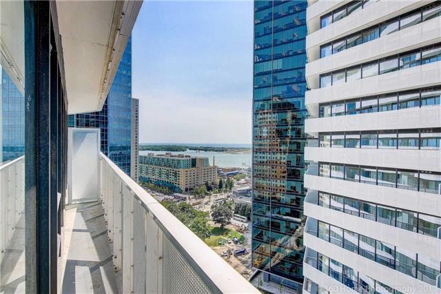 2102 - 88 Harbour St, Condo with 1 bedrooms, 1 bathrooms and null parking in Toronto ON | Image 16