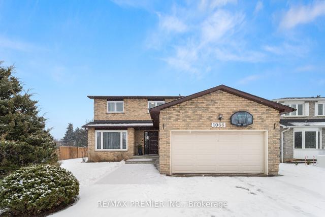 1066 Lovingston Cres, House detached with 4 bedrooms, 4 bathrooms and 6 parking in Mississauga ON | Image 12