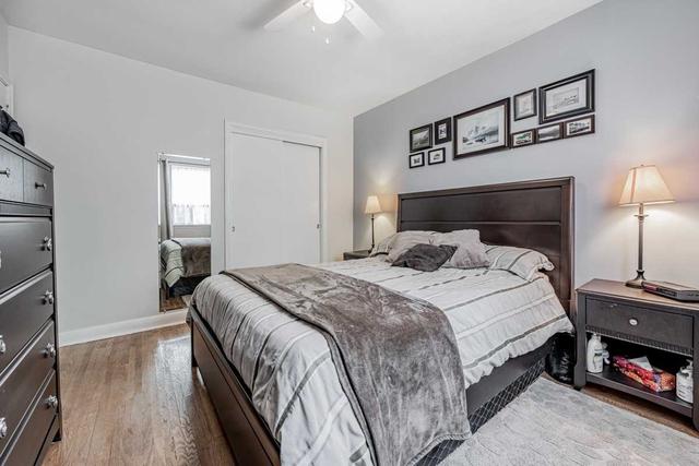 124 Phillip Ave, House detached with 2 bedrooms, 2 bathrooms and 3 parking in Toronto ON | Image 6