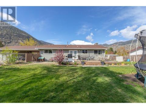 501 3rd Avenue, House detached with 4 bedrooms, 2 bathrooms and null parking in Keremeos BC | Card Image
