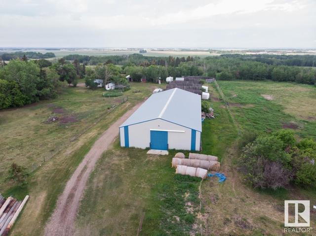 17407 Twp Rd 500, House detached with 5 bedrooms, 2 bathrooms and null parking in Beaver County AB | Image 59