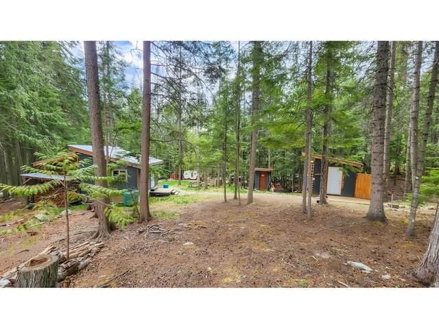 5745 Longbeach Road, House detached with 0 bedrooms, 0 bathrooms and 6 parking in Central Kootenay E BC | Image 25