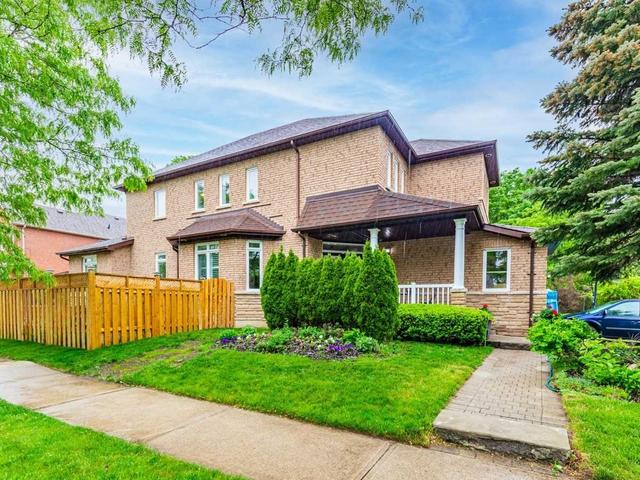 2010 Erin Gate Blvd, House detached with 4 bedrooms, 4 bathrooms and 6 parking in Pickering ON | Image 12