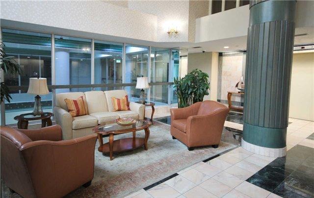 1108 - 310 Mill St S, Condo with 1 bedrooms, 2 bathrooms and 1 parking in Brampton ON | Image 2
