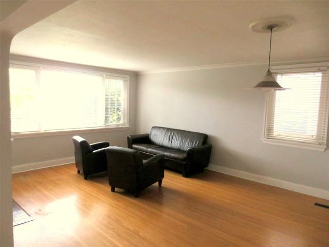 1170 Kipling Ave, House detached with 3 bedrooms, 2 bathrooms and 4 parking in Toronto ON | Image 3