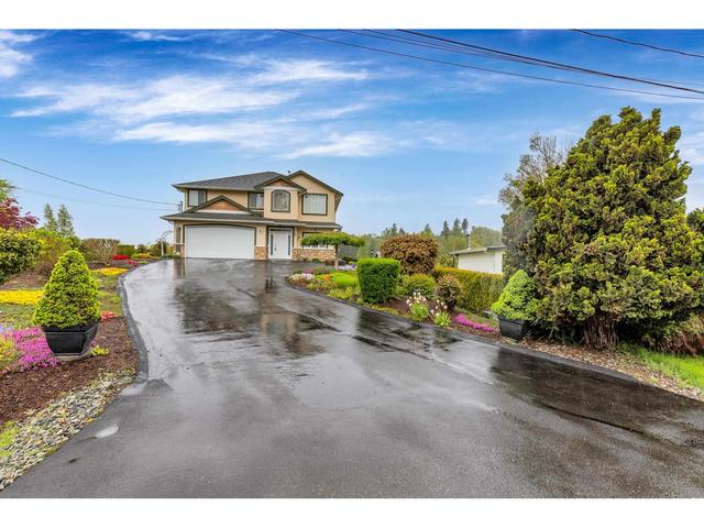 8405 Mckenzie Street, House detached with 4 bedrooms, 3 bathrooms and 7 parking in Mission BC | Card Image