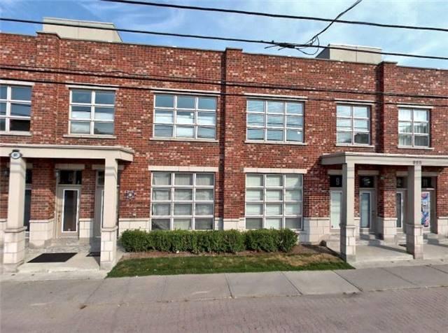2 - 885 Lakeshore Rd E, Townhouse with 2 bedrooms, 2 bathrooms and 2 parking in Mississauga ON | Image 1