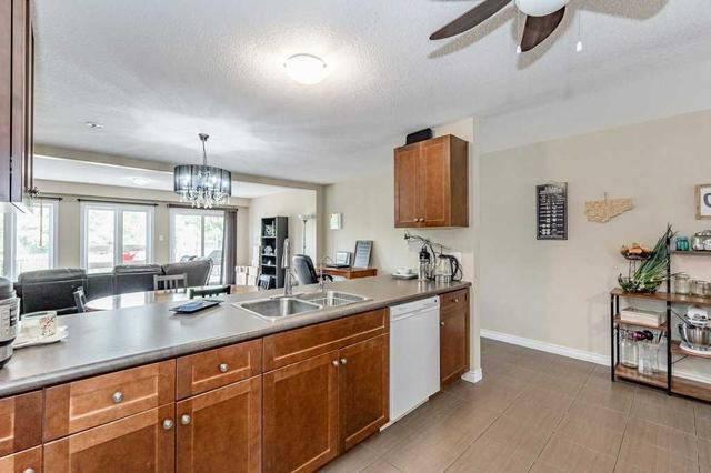 100 Mussen St, House attached with 3 bedrooms, 3 bathrooms and 2 parking in Guelph ON | Image 27