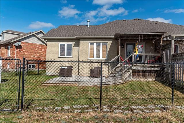 237 Buttercup Court, House semidetached with 2 bedrooms, 2 bathrooms and 3 parking in Waterloo ON | Image 22