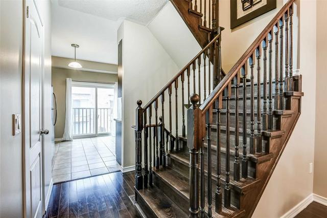 11 - 6625 Falconer Dr, Townhouse with 3 bedrooms, 3 bathrooms and 2 parking in Mississauga ON | Image 6