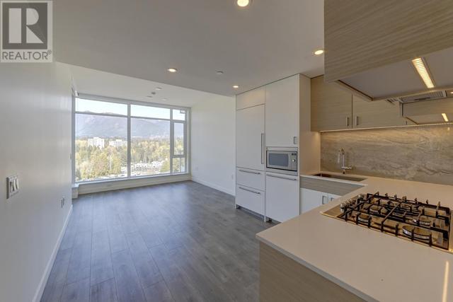 1601 - 200 Klahanie Court, Condo with 1 bedrooms, 1 bathrooms and 1 parking in West Vancouver BC | Image 3