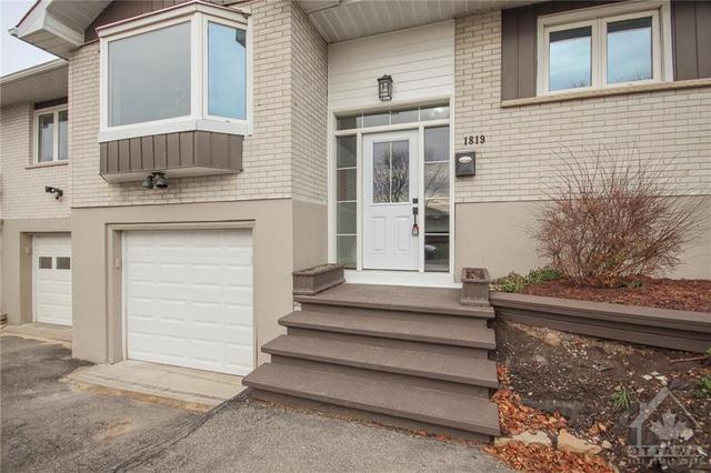 1819 Arizona Avenue, House detached with 5 bedrooms, 3 bathrooms and 6 parking in Ottawa ON | Image 2