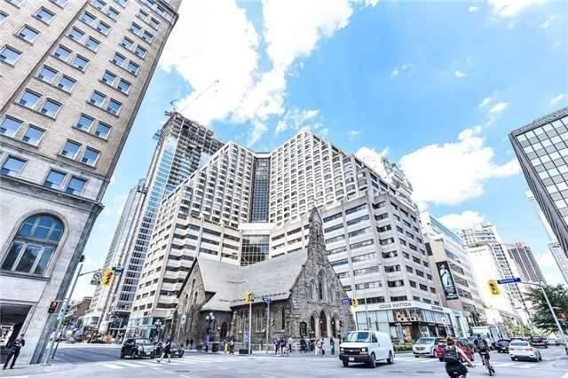 2206 - 175 Cumberland St, Condo with 2 bedrooms, 2 bathrooms and 1 parking in Toronto ON | Image 12