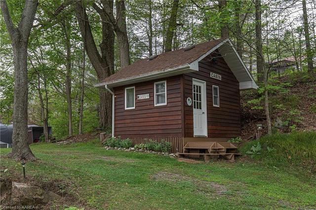 561 Bob's Lake Road, House detached with 2 bedrooms, 2 bathrooms and 14 parking in South Frontenac ON | Image 33