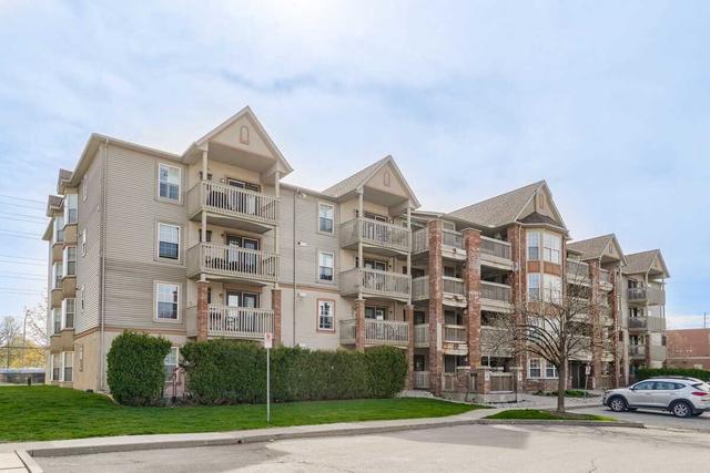 111 - 4003 Kilmer Dr, Condo with 2 bedrooms, 2 bathrooms and 1 parking in Burlington ON | Card Image