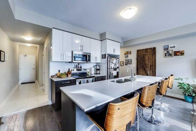 th3 - 31 Florence St, Townhouse with 2 bedrooms, 2 bathrooms and 0 parking in Toronto ON | Image 2