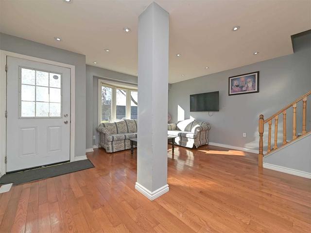162 Hansen Rd N, House semidetached with 3 bedrooms, 4 bathrooms and 5 parking in Brampton ON | Image 36