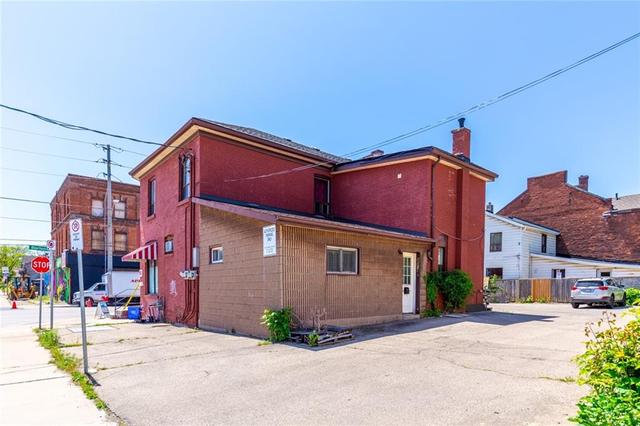 267 Catharine Street N, House detached with 4 bedrooms, 4 bathrooms and 10 parking in Hamilton ON | Image 3