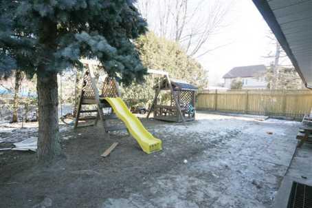 464 King St E, House detached with 4 bedrooms, 3 bathrooms and 2 parking in Oshawa ON | Image 9