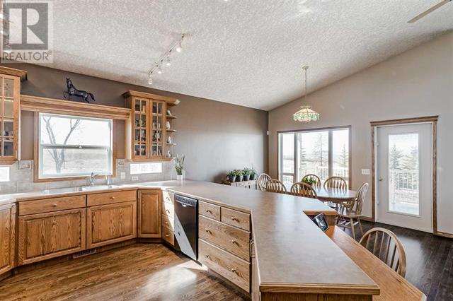 418001 Highway 783, House detached with 3 bedrooms, 2 bathrooms and null parking in Foothills County AB | Image 27
