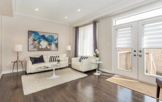 119 Cornwall Dr, House semidetached with 4 bedrooms, 4 bathrooms and 3 parking in Markham ON | Image 3