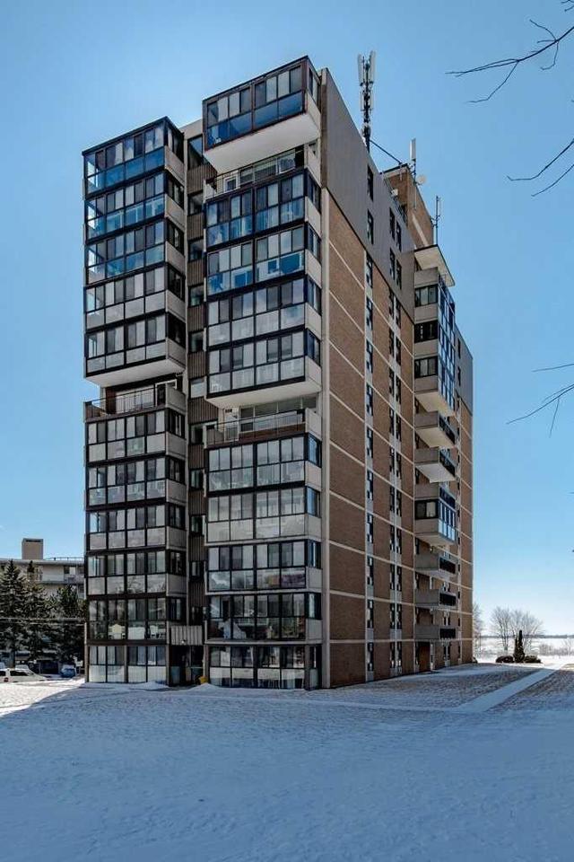 2 Mowat Ave, Condo with 3 bedrooms, 2 bathrooms and 1 parking in Kingston ON | Image 1