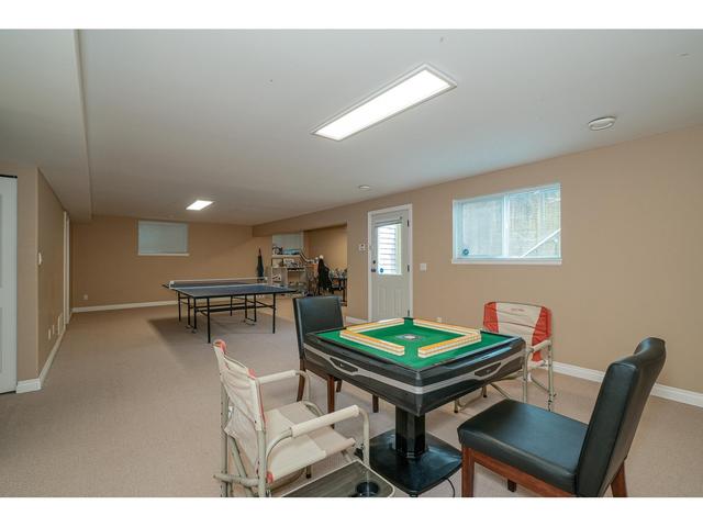 8336 209a Street, House detached with 4 bedrooms, 3 bathrooms and 4 parking in Langley BC | Image 36