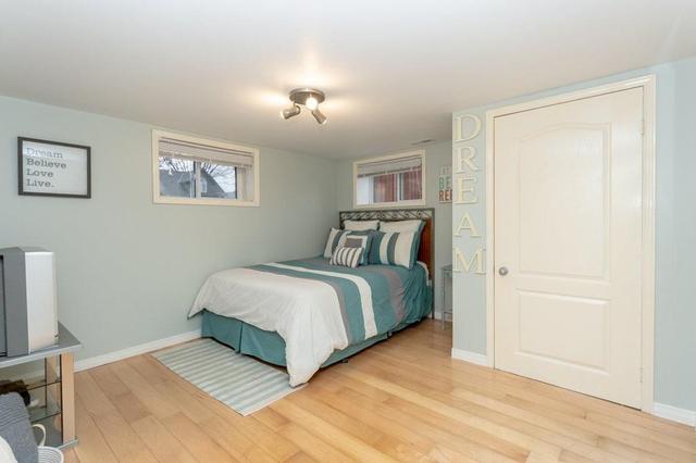 8435 Marilyn St, House detached with 1 bedrooms, 1 bathrooms and 7 parking in Lambton Shores ON | Image 18