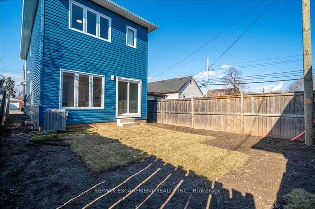 128 Harmony Ave, House detached with 3 bedrooms, 3 bathrooms and 2 parking in Hamilton ON | Image 33