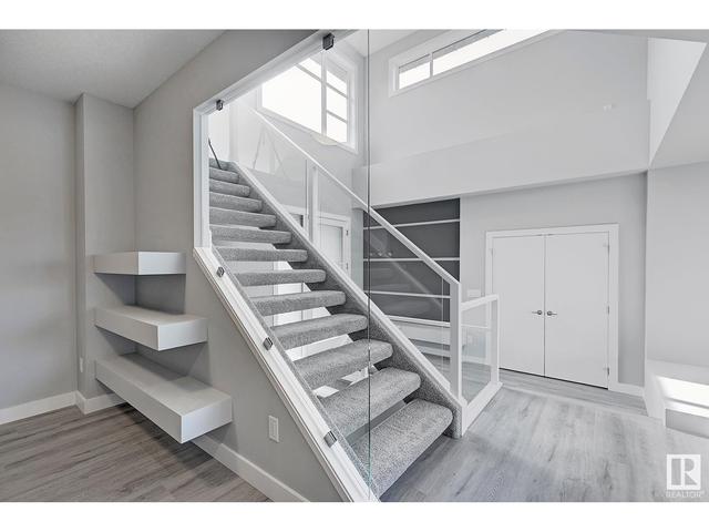 2118 Cavanagh Dr Sw, House detached with 3 bedrooms, 2 bathrooms and null parking in Edmonton AB | Image 10