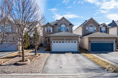 106 Macara Crescent, House detached with 4 bedrooms, 4 bathrooms and 6 parking in Ottawa ON | Card Image