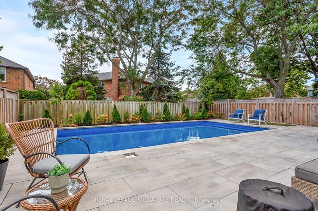 1206 Fairmeadow Tr, House detached with 4 bedrooms, 4 bathrooms and 4 parking in Oakville ON | Image 9