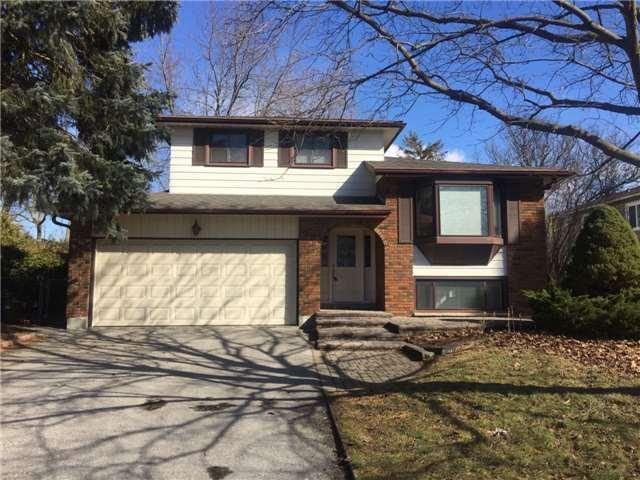 70 Chant Cres, House detached with 3 bedrooms, 3 bathrooms and 6 parking in Markham ON | Image 1