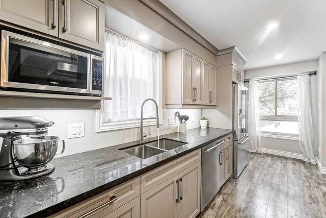 7189 Joliette Cres, House semidetached with 3 bedrooms, 2 bathrooms and 5 parking in Mississauga ON | Image 37