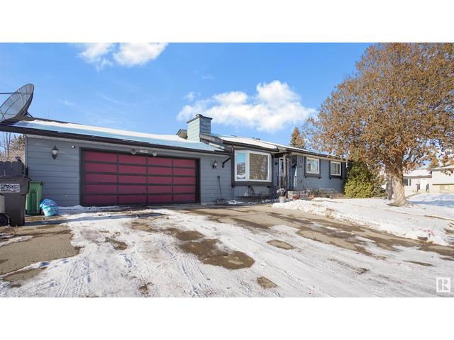17204 98 St Nw, House detached with 5 bedrooms, 2 bathrooms and 4 parking in Edmonton AB | Card Image