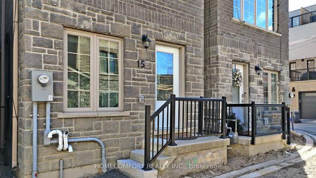 15 Justice Gdns, House detached with 2 bedrooms, 2 bathrooms and 1 parking in Toronto ON | Image 23