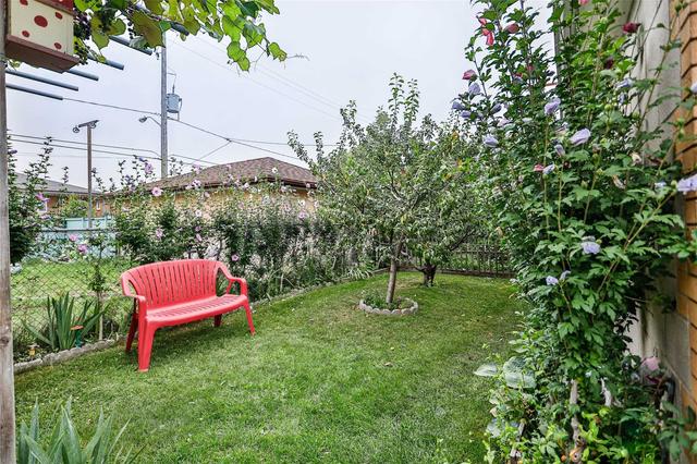 79 Watney Cres, House semidetached with 4 bedrooms, 3 bathrooms and 5 parking in Toronto ON | Image 26