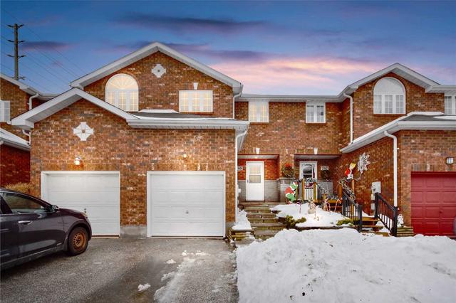 249 Stanley St, House attached with 3 bedrooms, 3 bathrooms and 3 parking in Barrie ON | Image 1